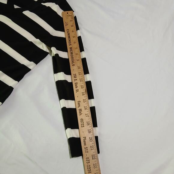 Van Heusen M long-sleeved  Black & White Stripe Tunic sweater light-weight - Picture 5 of 12